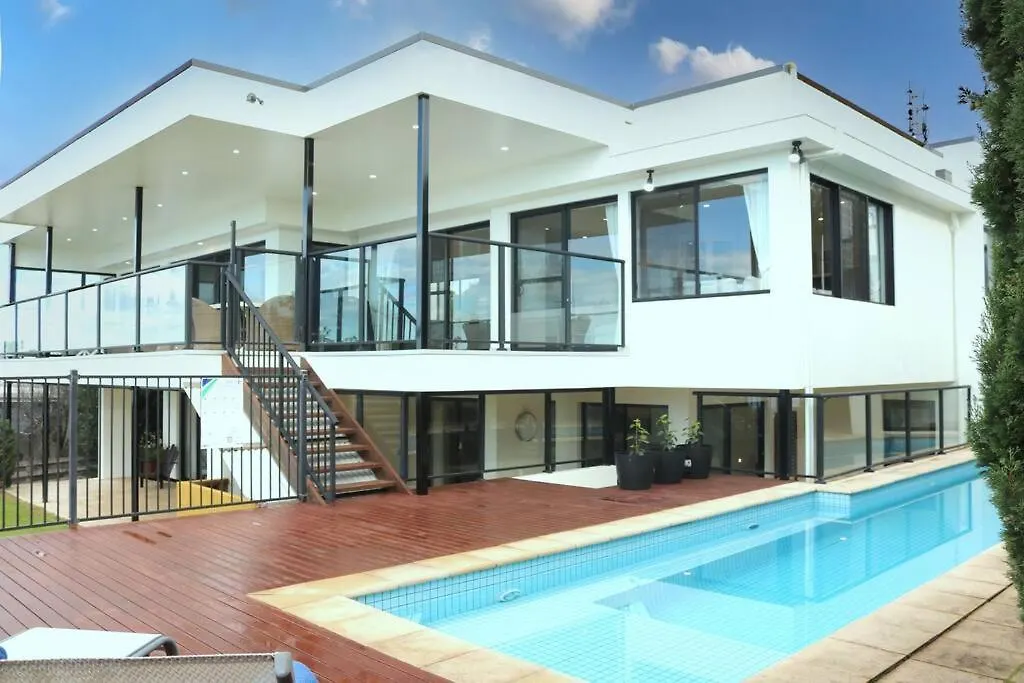 Holiday home Villa Paradiso - 5 Bed - Beach Access - Pool Tura Beach