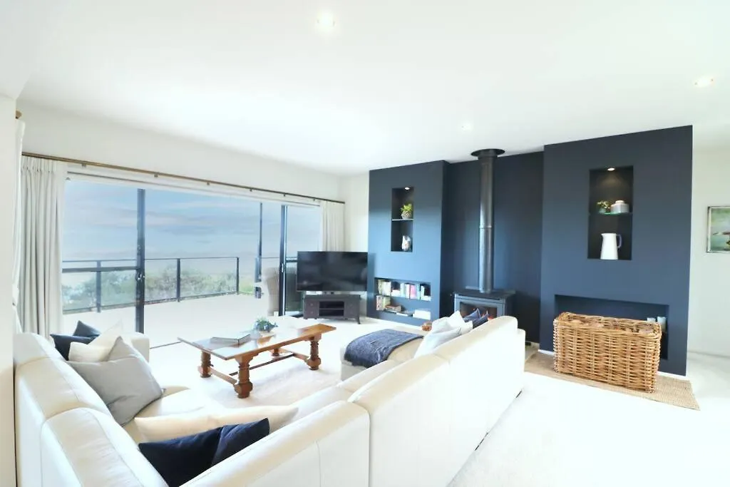Holiday home Villa Paradiso - 5 Bed - Beach Access - Pool Tura Beach